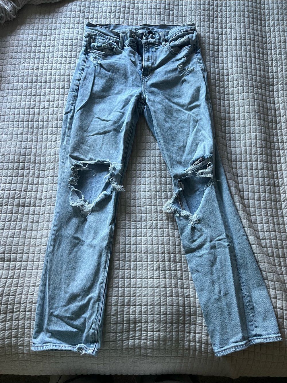 American Eagle Outfitters Light Blue Distressed Straight Leg Jeans